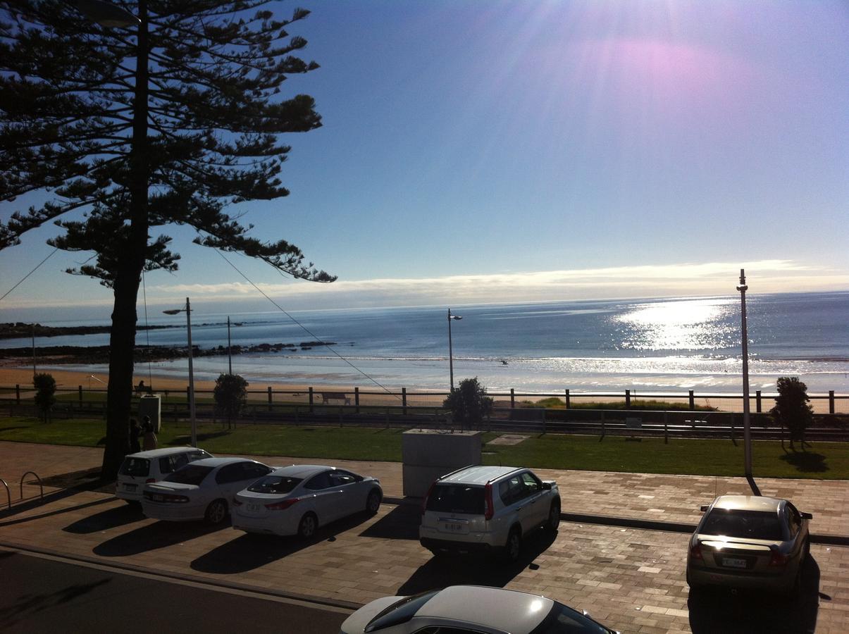 Beach Hotel Burnie Exterior foto